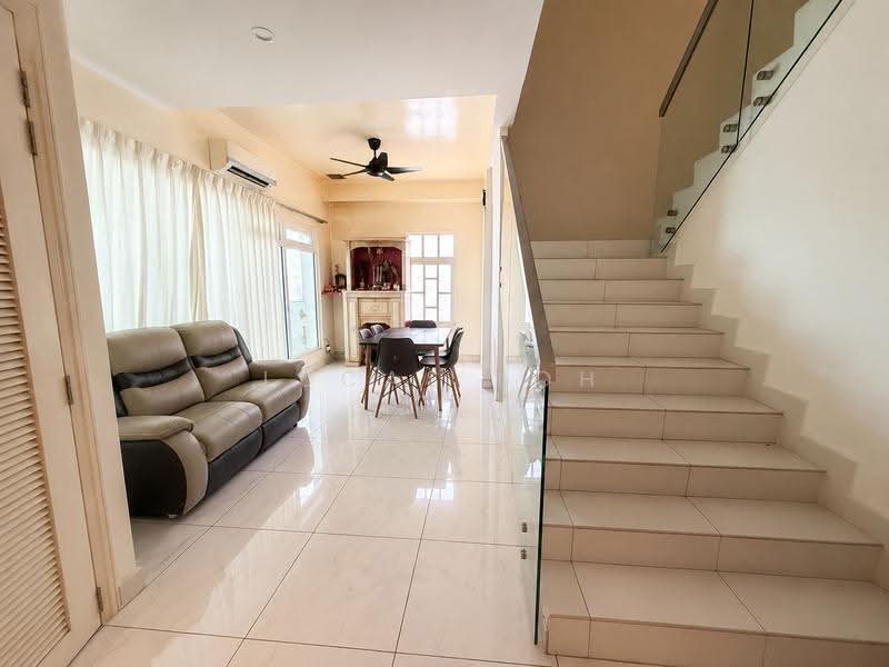 Rumah Bandar untuk Dijual di Bandar Puteri Puchong (Puchong) - Lucas Loh - Living Room - PropertyGuru.com.my
