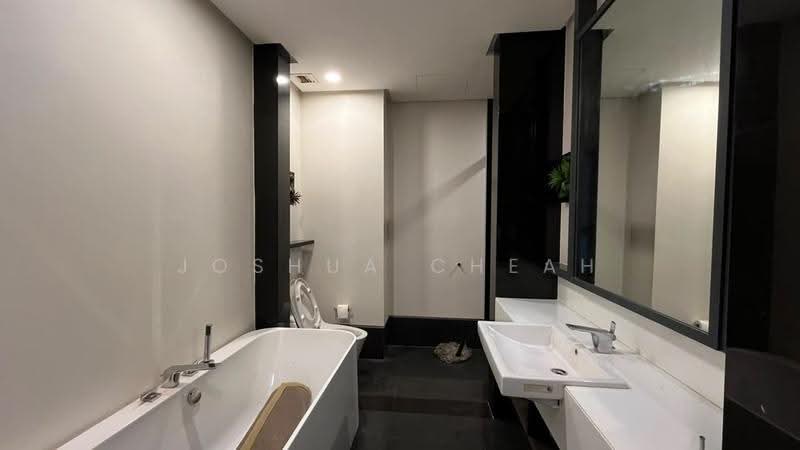 Kediaman Servis untuk Disewa di The Mews - Joshua Cheah - Bathroom - PropertyGuru.com.my