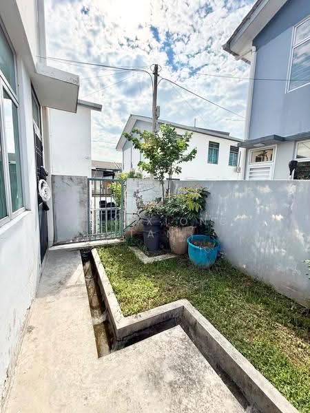 Semi-Detached House for Sale in Taman Mutiara Rini (Skudai) - Jun Xiong Tan - Exterior - PropertyGuru.com.my