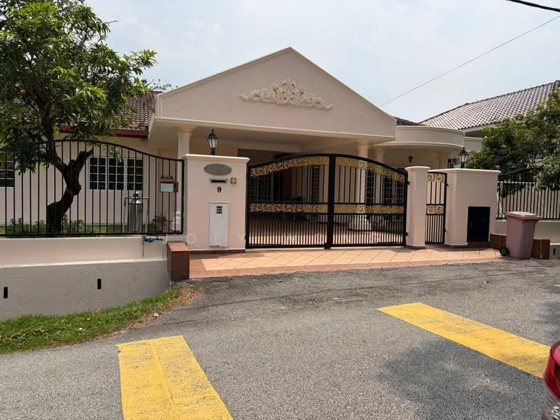 Bungalow House for Rent in SS3 (Petaling Jaya) - Joey Wong - Exterior - PropertyGuru.com.my