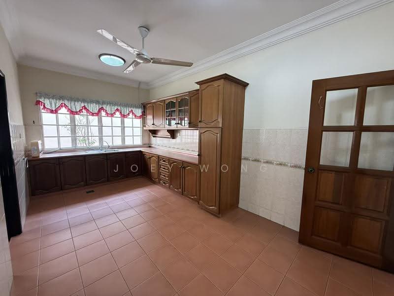 Bungalow House for Rent in SS3 (Petaling Jaya) - Joey Wong - Kitchen - PropertyGuru.com.my