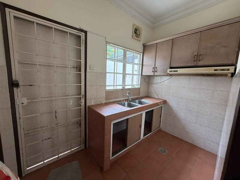 Bungalow House for Rent in SS3 (Petaling Jaya) - Joey Wong - Kitchen - PropertyGuru.com.my