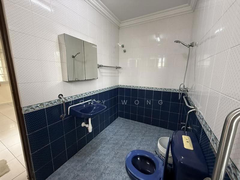 Bungalow House for Rent in SS3 (Petaling Jaya) - Joey Wong - Bathroom - PropertyGuru.com.my