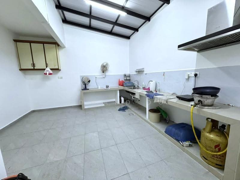 Semi-Detached House for Sale in Taman Megah Ria (Masai) - Edward Oo - Kitchen - PropertyGuru.com.my