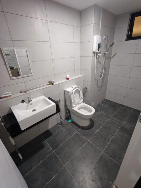 Kediaman Servis untuk Disewa di Sunshine Residence - Eason Tan - Bathroom - PropertyGuru.com.my