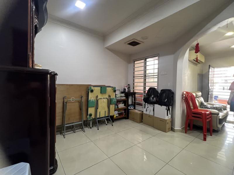 2-storey Terraced House for Sale in Saujana Damansara (Damansara Damai) - Ciana Lim - Living Room - PropertyGuru.com.my