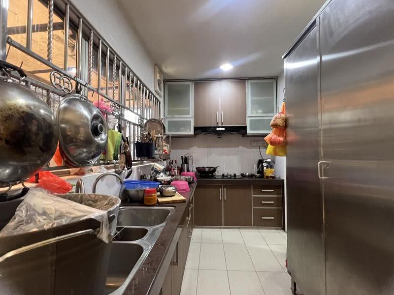 2-storey Terraced House for Sale in Saujana Damansara (Damansara Damai) - Ciana Lim - Kitchen - PropertyGuru.com.my