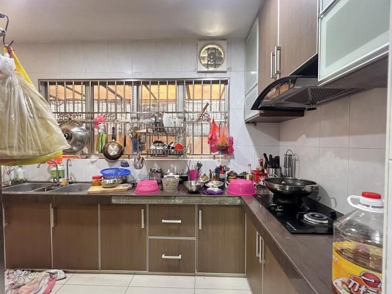 2-storey Terraced House for Sale in Saujana Damansara (Damansara Damai) - Ciana Lim - Kitchen - PropertyGuru.com.my