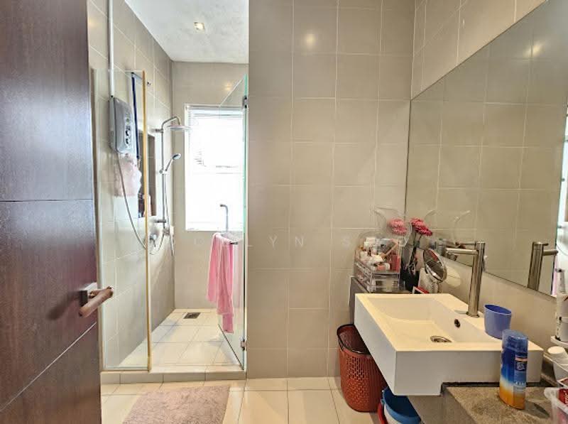 Rumah Teres 2-Tingkat untuk Dijual di Sungai Long (Bandar Sungai Long) - Jocelyn Soo - Bathroom - PropertyGuru.com.my