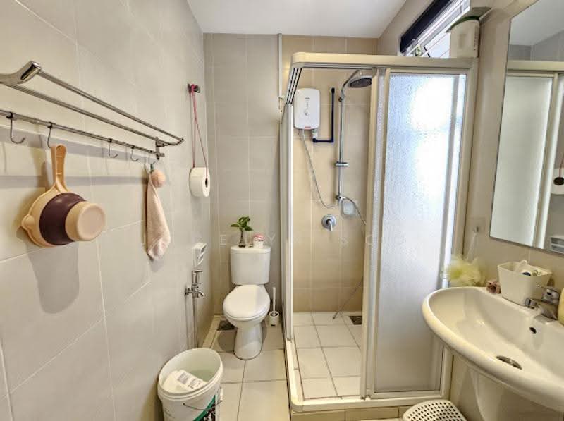 Rumah Teres 2-Tingkat untuk Dijual di Sungai Long (Bandar Sungai Long) - Jocelyn Soo - Bathroom - PropertyGuru.com.my