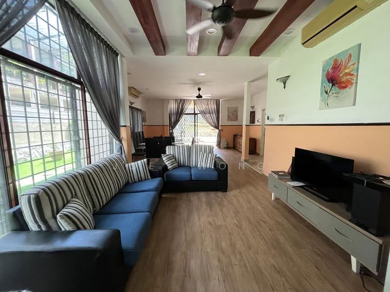 Bungalow House untuk Dijual di SS1 (Petaling Jaya) - Joey Wong - Living Room - PropertyGuru.com.my