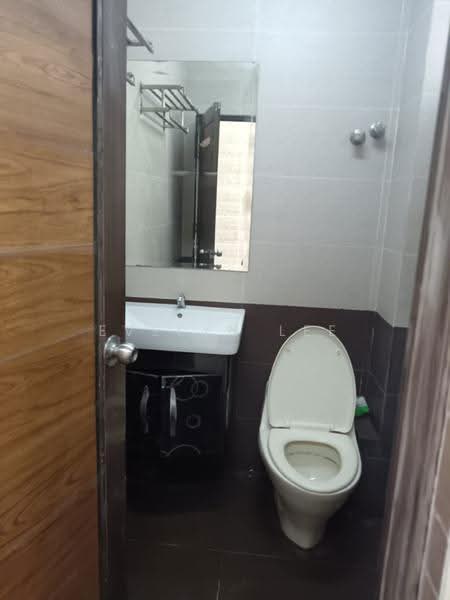3.5-storey Terraced House for Sale in Taman Bukit Idaman (Selayang) - Evelyn Lee - Bathroom - PropertyGuru.com.my