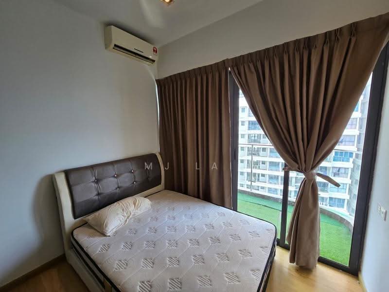 Kondominium untuk Disewa di Bay Laurel @ Country Garden Danga Bay - MJ Lai - Bedroom - PropertyGuru.com.my