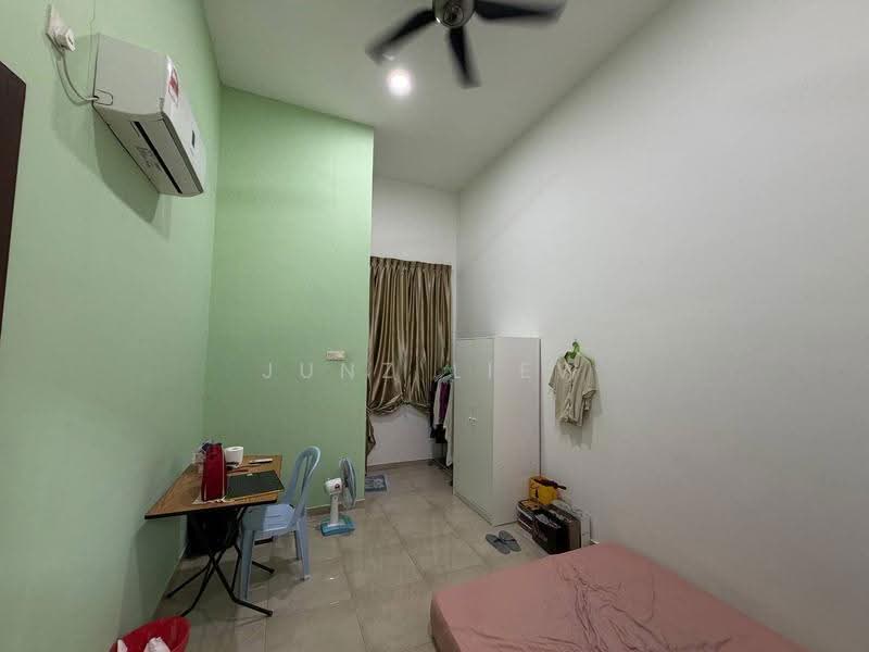 2-storey Terraced House for Sale in Taman Nusa Sentral (Iskandar Puteri (Nusajaya)) - Junz Liew - Bedroom - PropertyGuru.com.my