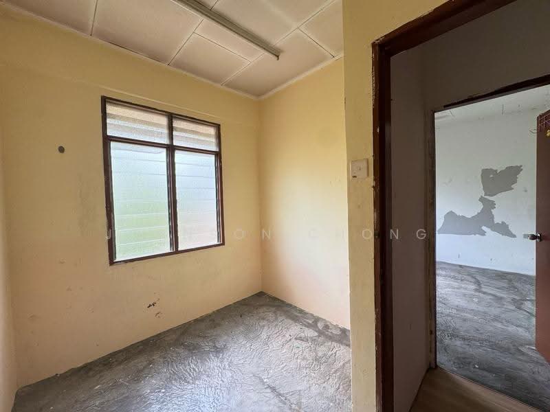 Flat for Sale at Taman Sri Pulai Perdana - Johnson Chong - Interior - PropertyGuru.com.my