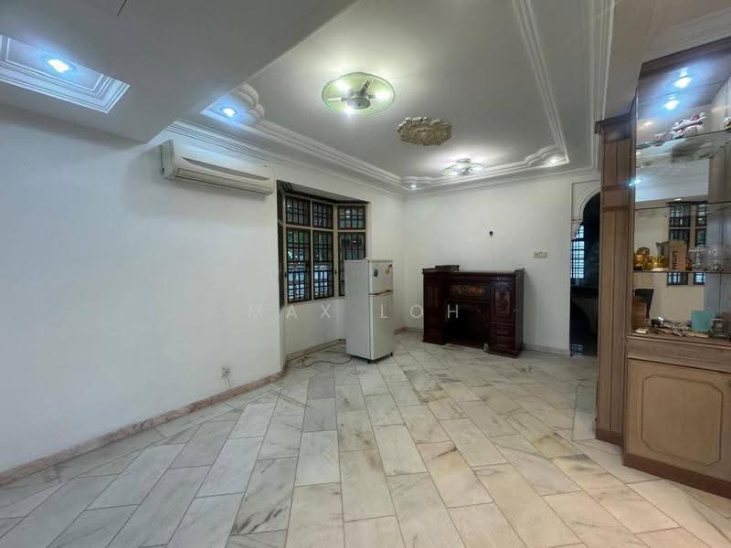 Rumah Teres 2-Tingkat untuk Dijual di Taman Molek (Johor Bahru) - Max Loh - Living Room - PropertyGuru.com.my