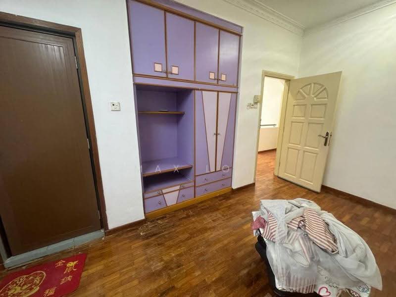 Rumah Teres 2-Tingkat untuk Dijual di Taman Molek (Johor Bahru) - Max Loh - Bedroom - PropertyGuru.com.my