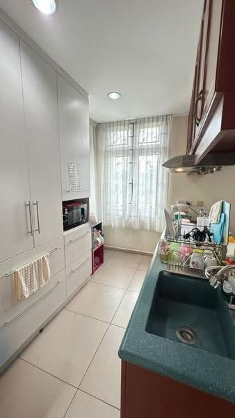 Bungalow House untuk Dijual di Taman Stulang Laut (Johor Bahru) - Carrien Siow - Kitchen - PropertyGuru.com.my