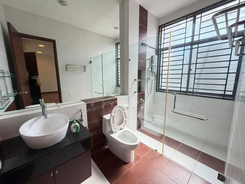 2-storey Terraced House for Sale in East Ledang (Iskandar Puteri (Nusajaya)) - Carrien Siow - Bathroom - PropertyGuru.com.my