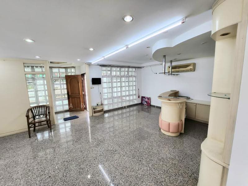 Rumah Berkembar untuk Dijual di Taman Pelangi (Johor Bahru) - Carrien Siow - Living Room - PropertyGuru.com.my