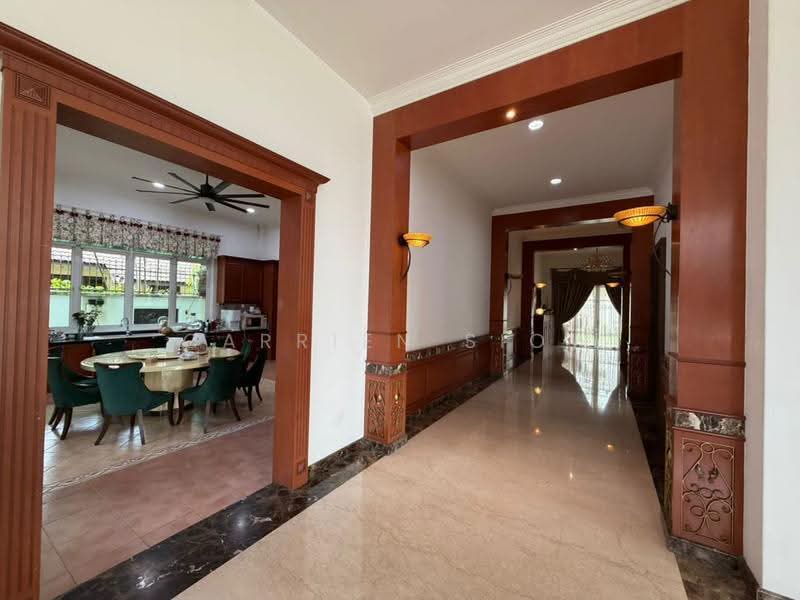 Bungalow House untuk Dijual di Taman Stulang Laut (Johor Bahru) - Carrien Siow - Kitchen - PropertyGuru.com.my