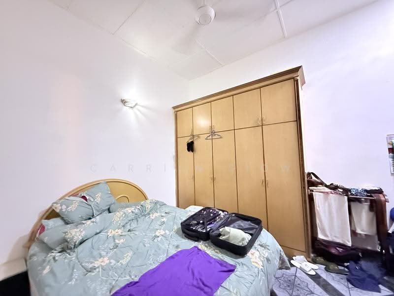 Rumah Teres untuk Dijual di Taman Rinting (Masai) - Carrien Siow - Bedroom - PropertyGuru.com.my