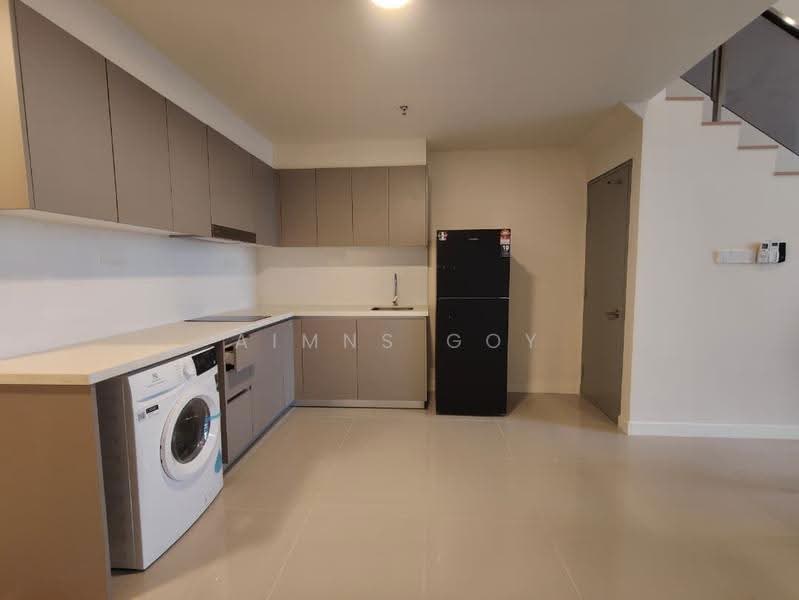 Kediaman Servis untuk Dijual di 8th & Stellar - Aimns Goy - Kitchen - PropertyGuru.com.my