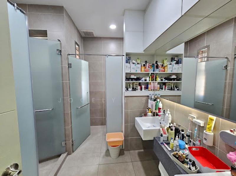 Rumah Berkembar untuk Dijual di Bandar Sungai Long (Selangor) - Jocelyn Soo - Bathroom - PropertyGuru.com.my
