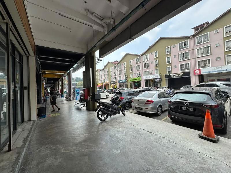 Apartment for Sale at Pusat Komersial Seksyen 7 - NIK AZWAN - Exterior - PropertyGuru.com.my