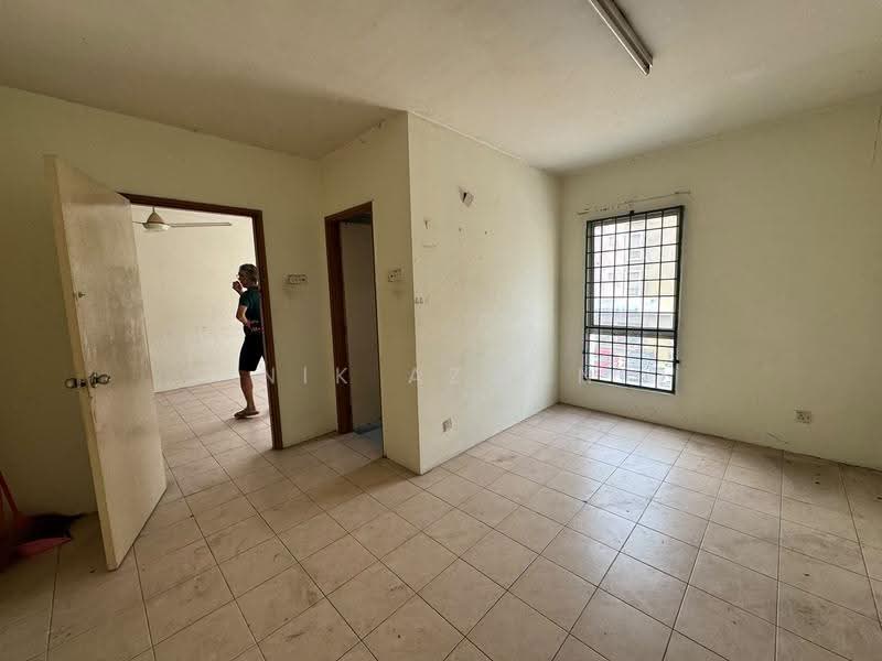 Apartment for Sale at Pusat Komersial Seksyen 7 - NIK AZWAN - Interior - PropertyGuru.com.my