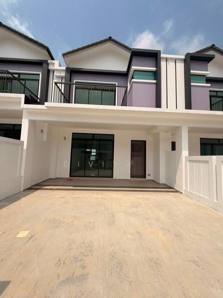 Rumah Teres 2-Tingkat untuk Dijual di Taman Austin Duta (Tebrau) - Diviya . - PropertyGuru.com.my