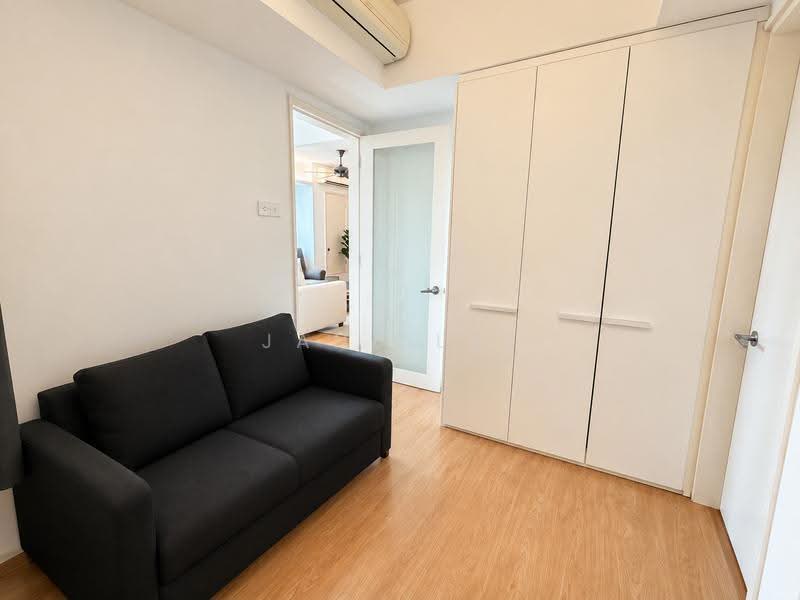 Kediaman Servis untuk Dijual di i-Zen @ Kiara 1 - Jane Lai - Living Room - PropertyGuru.com.my