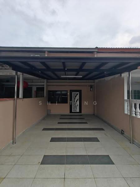 2-storey Terraced House for Sale in Taman Johor Jaya (Johor Bahru) - Shi Ting - Exterior - PropertyGuru.com.my