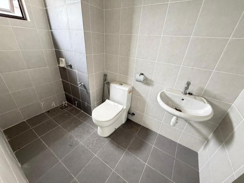 Apartment for Sale at Residensi Kajang Utama - Yantie Qaleesya - Bathroom - PropertyGuru.com.my