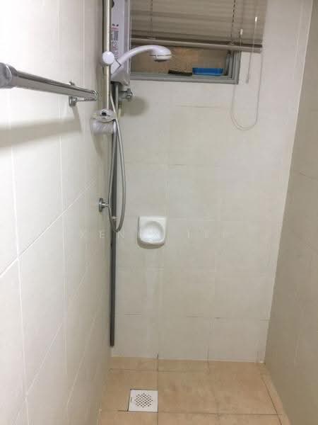 Kediaman Servis untuk Disewa di Main Place Residence - Kenix Lee - Bathroom - PropertyGuru.com.my