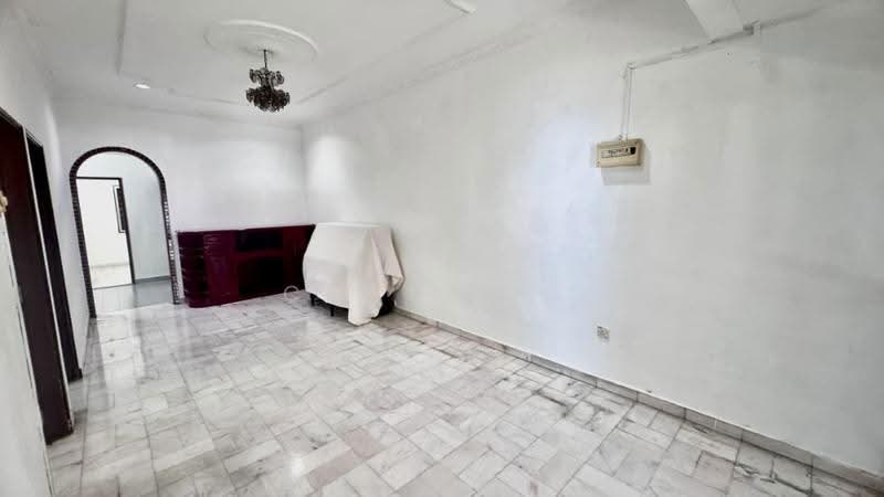1-storey Terraced House for Sale in Taman Johor Jaya (Johor Bahru) - Carson . - Interior - PropertyGuru.com.my