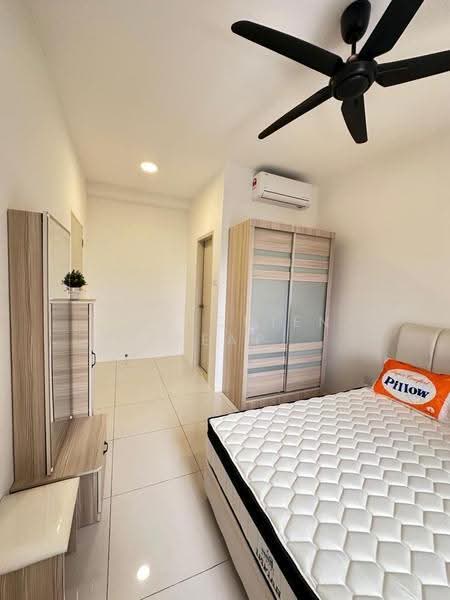 Service Residence for Rent at Vivo Executive Apartment - Han Chien Yeap - Bedroom - PropertyGuru.com.my