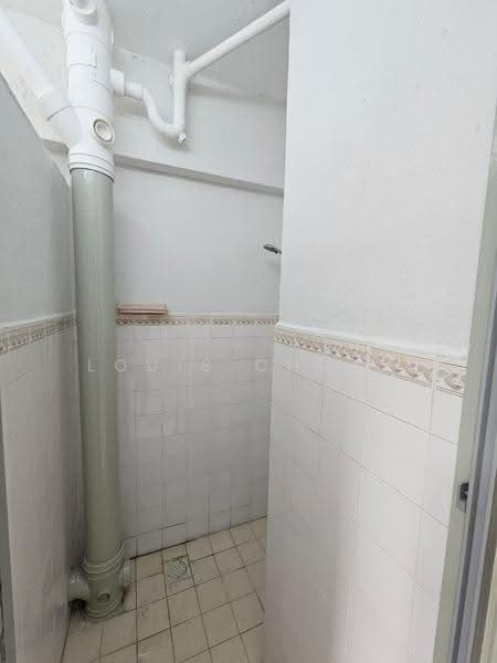 Rumah Flat untuk Dijual di Taman Terubong Indah (Majestic Heights) - Louis Chuah - Bathroom - PropertyGuru.com.my