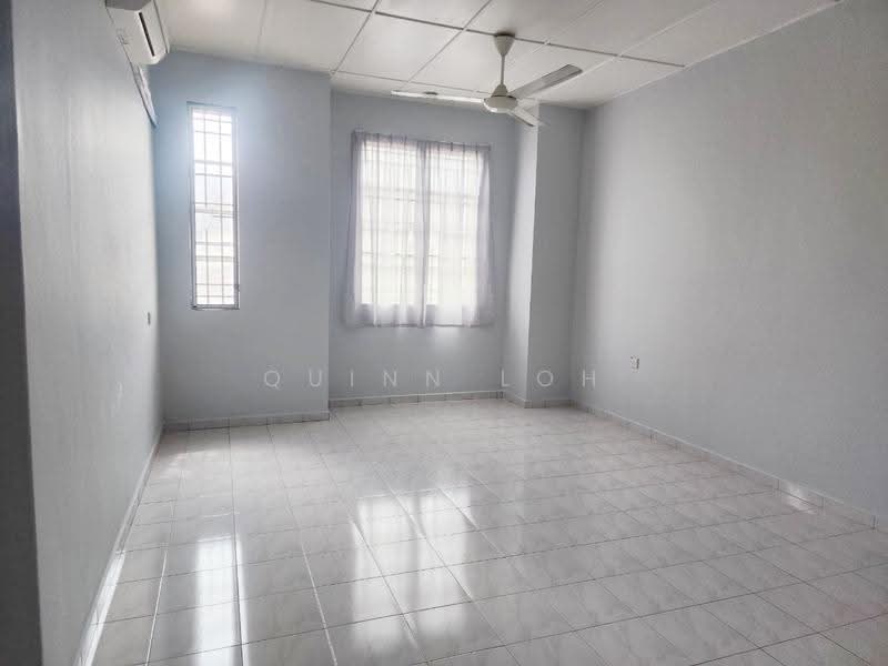 2-storey Terraced House for Rent in Taman Sukun (Bukit Mertajam) - Quinn Loh - Living Room - PropertyGuru.com.my