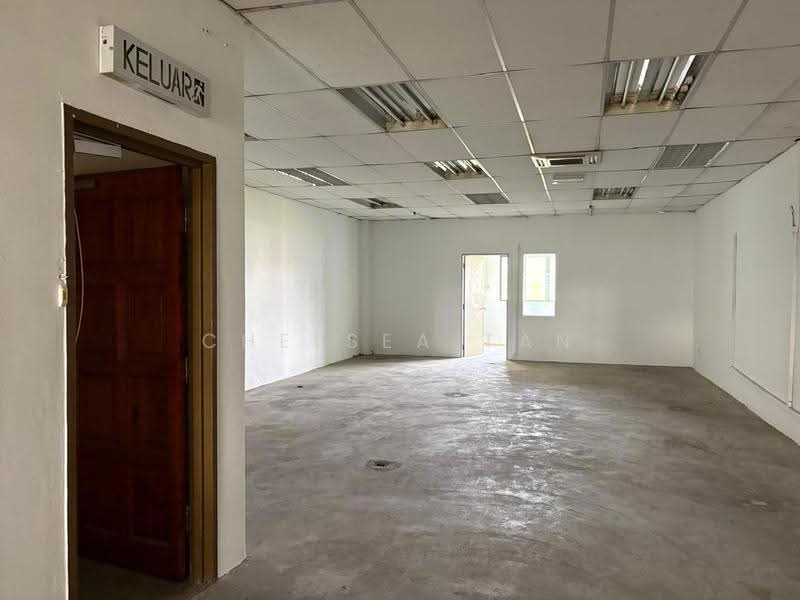 Shop / Office for Rent in Seksyen U1 (Glenmarie) - Chelsea Tan - Interior - PropertyGuru.com.my