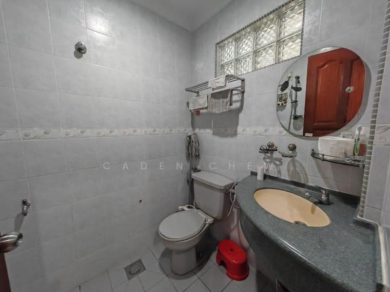 Others for Sale in Bukit Jelutong (Shah Alam) - Caden Chew - Bathroom - PropertyGuru.com.my