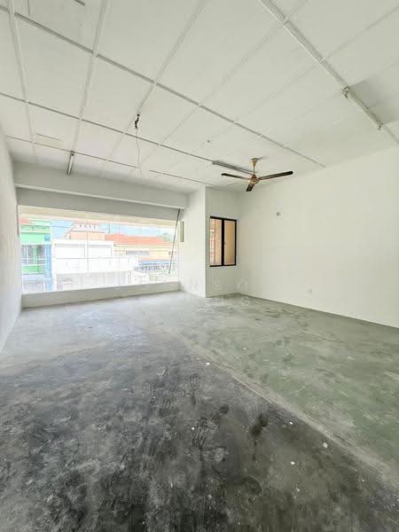 Shop for Rent in Taman Pelangi Indah (Ulu Tiram) - Johnson Chong - Interior - PropertyGuru.com.my