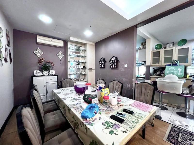 Rumah Teres untuk Dijual di Shah Alam (Selangor) - NORFADILAH ZAINUDDIN - Dining Room - PropertyGuru.com.my