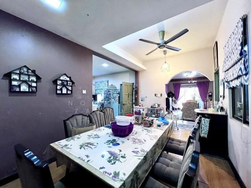 Rumah Teres untuk Dijual di Shah Alam (Selangor) - NORFADILAH ZAINUDDIN - Dining Room - PropertyGuru.com.my