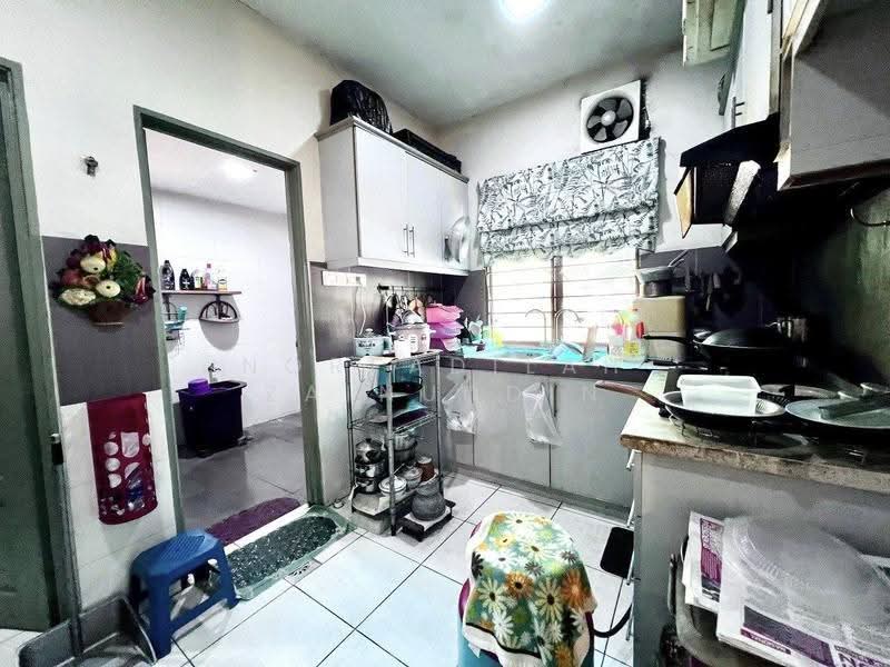 Rumah Teres untuk Dijual di Shah Alam (Selangor) - NORFADILAH ZAINUDDIN - Kitchen - PropertyGuru.com.my