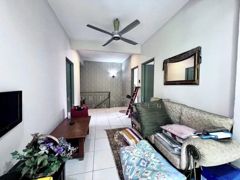 Rumah Teres untuk Dijual di Shah Alam (Selangor) - NORFADILAH ZAINUDDIN - Living Room - PropertyGuru.com.my