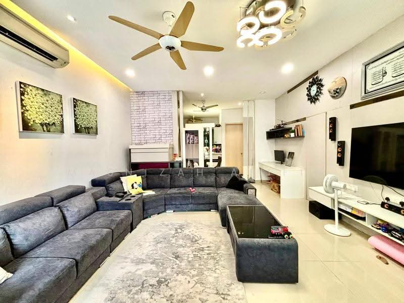 Rumah Teres 2-Tingkat untuk Dijual di Ampang Saujana (Ampang) - Masnizah Arifin - Living Room - PropertyGuru.com.my