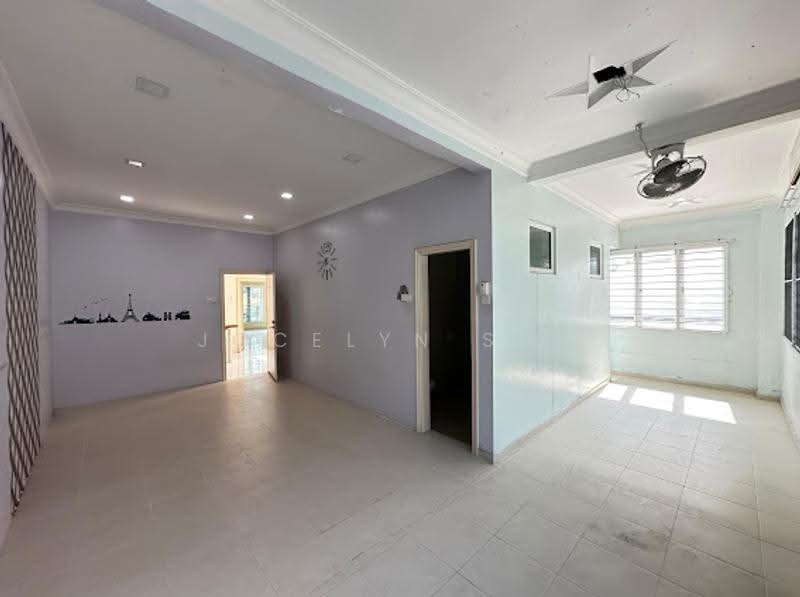 Rumah Teres 3-Tingkat untuk Dijual di Bandar Mahkota Cheras (Cheras) - Jocelyn Soo - Living Room - PropertyGuru.com.my