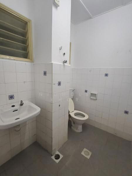 Pangsapuri untuk Disewa di Aman Satu - Nichole Khor - Bathroom - PropertyGuru.com.my