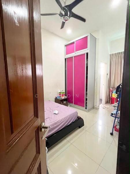 2-storey Terraced House for Sale in Taman Mount Austin (Tebrau) - Carson . - Bedroom - PropertyGuru.com.my